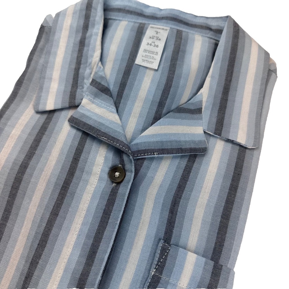 NWT Marika Travel & Commute Short Sleeve Button up White-Blue Ombre Youth Small